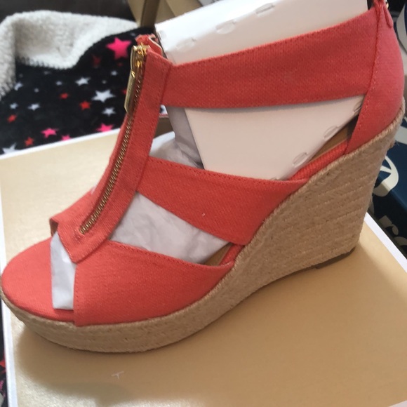 Michael Kors NWT Damita Pink Grapefruit wedge canvas espadrille. - Picture 2 of 6
